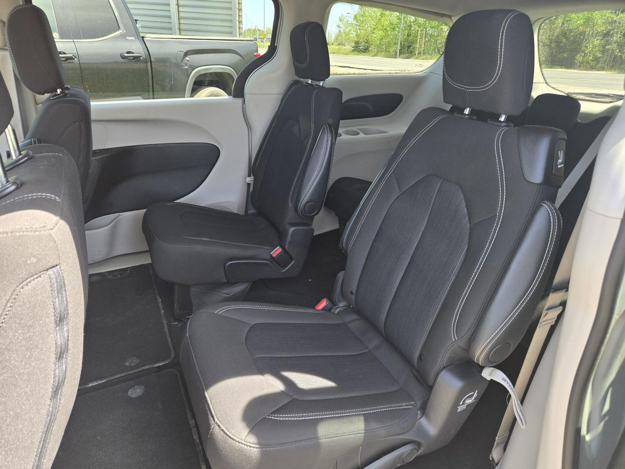 2024 Chrysler Grand Caravan SXT Photo