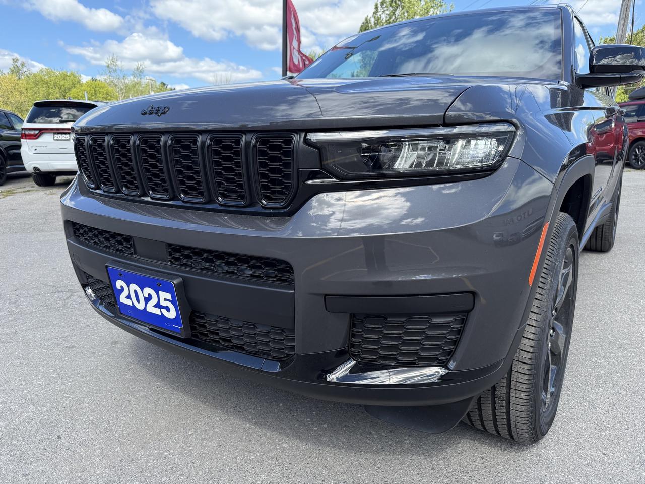 2025 Jeep Grand Cherokee L ALTITUDE 4X4 Photo