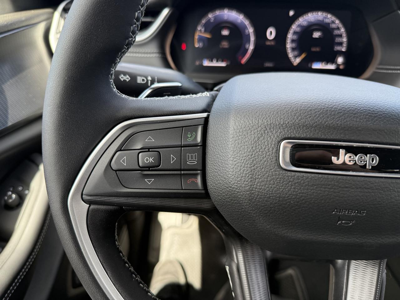 2025 Jeep Grand Cherokee L ALTITUDE 4X4 Photo