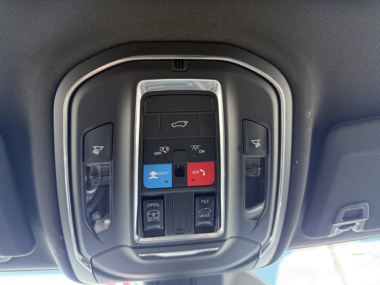 2025 Jeep Grand Cherokee L ALTITUDE 4X4 Photo