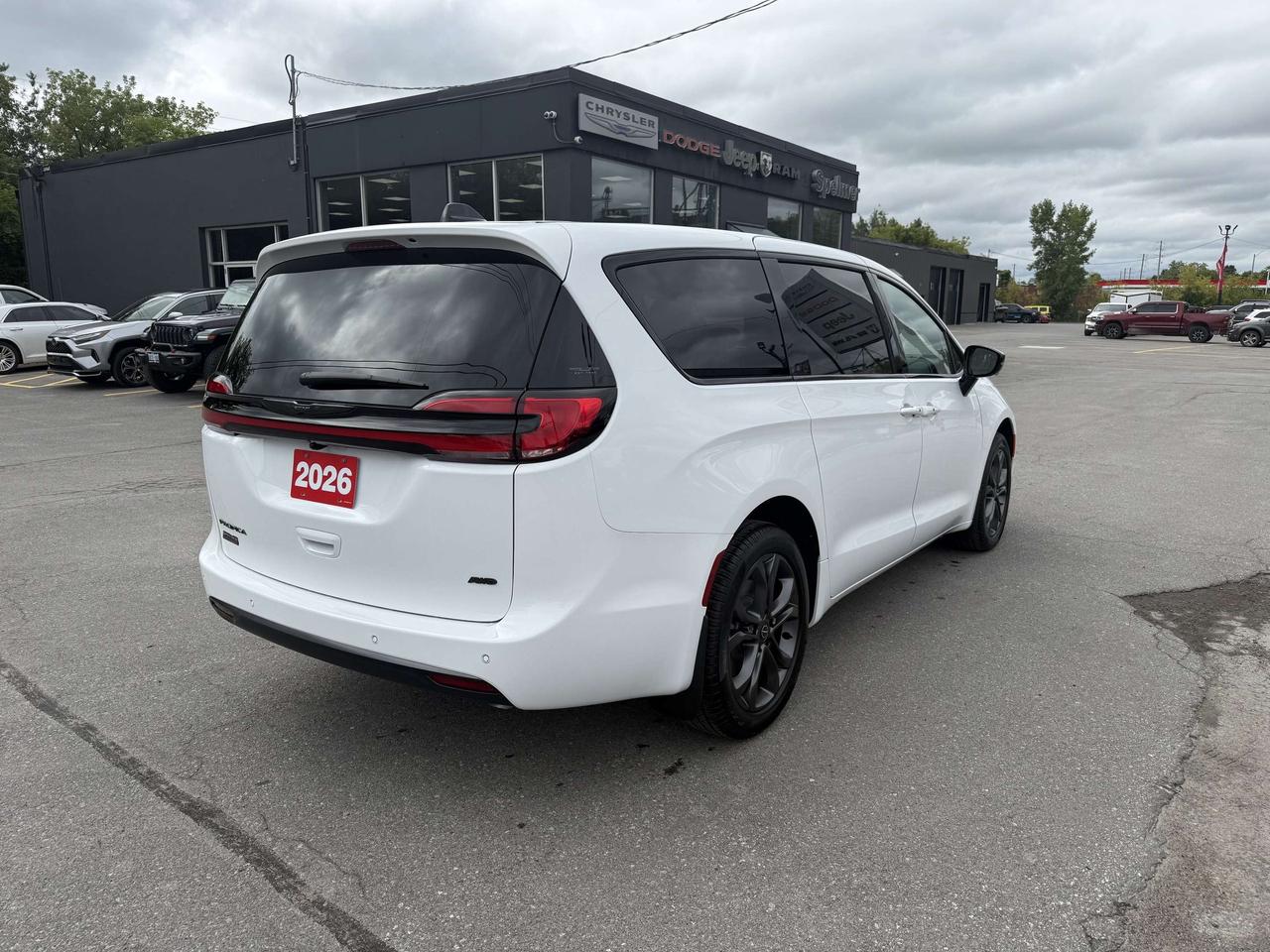 2026 Chrysler Pacifica 100th Anniversary AWD Photo