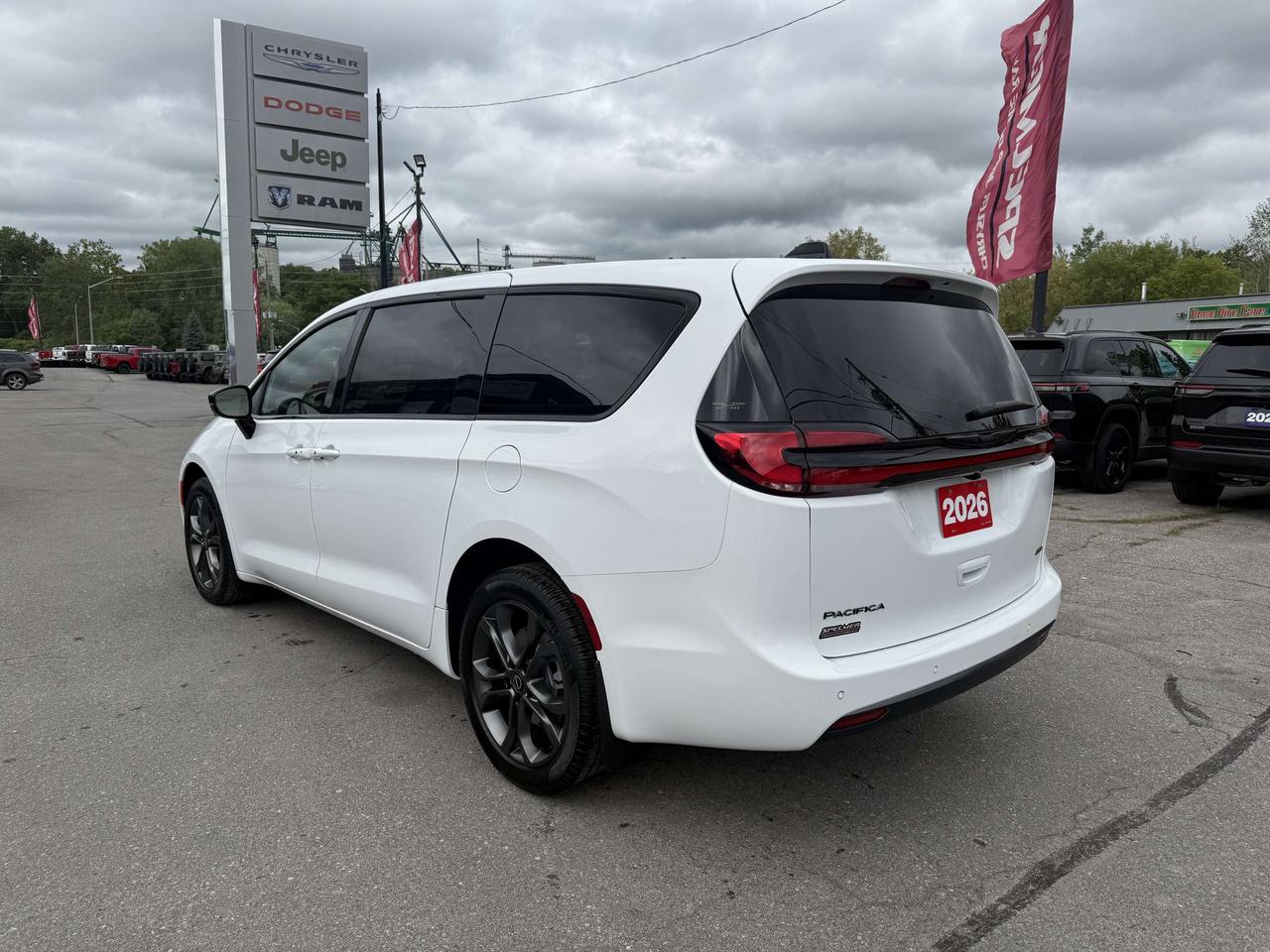 2026 Chrysler Pacifica 100th Anniversary AWD Photo