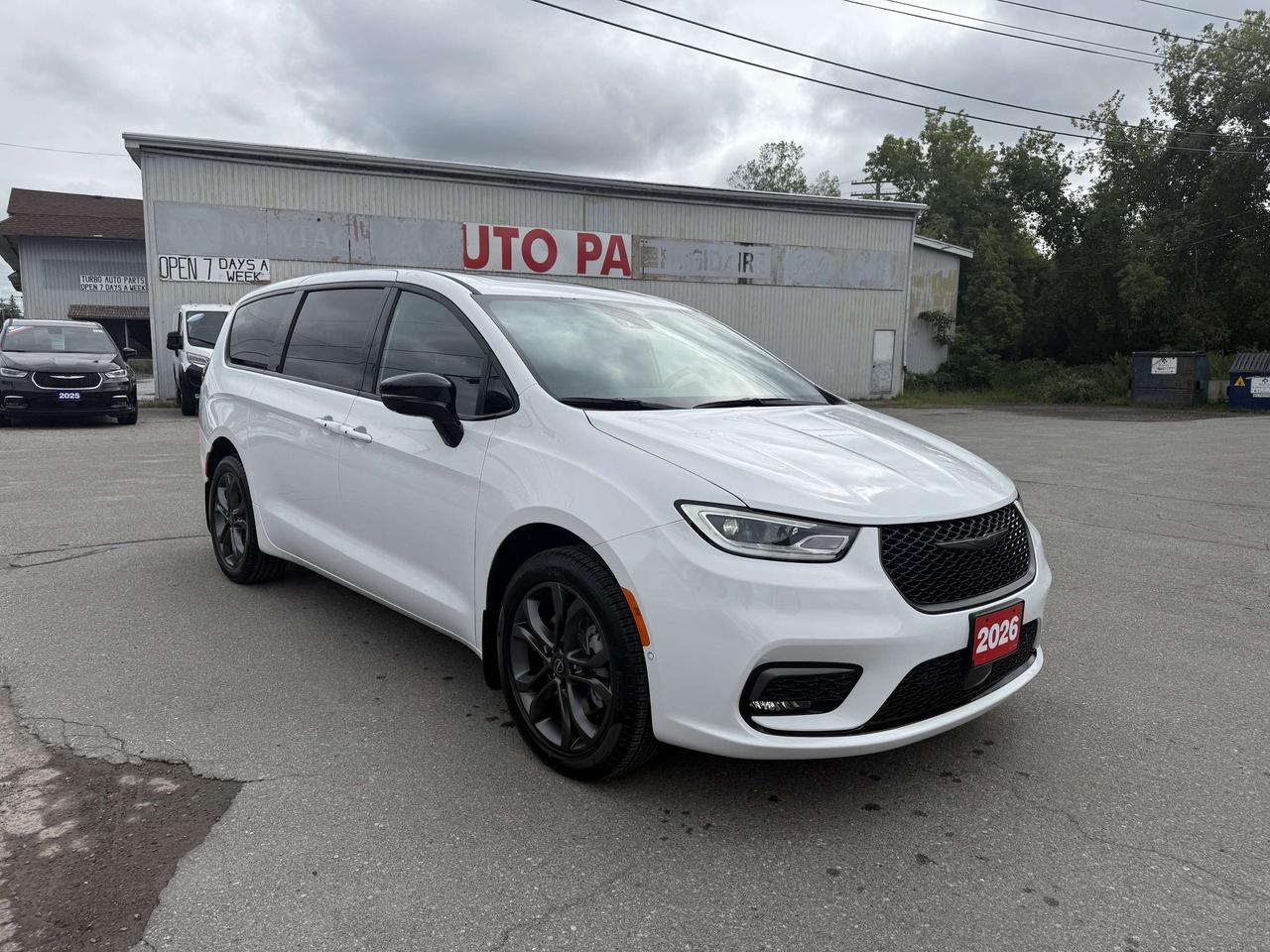 2026 Chrysler Pacifica 100th Anniversary AWD Photo