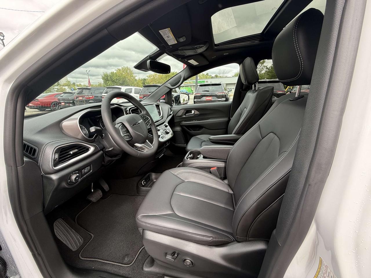 2026 Chrysler Pacifica 100th Anniversary AWD Photo