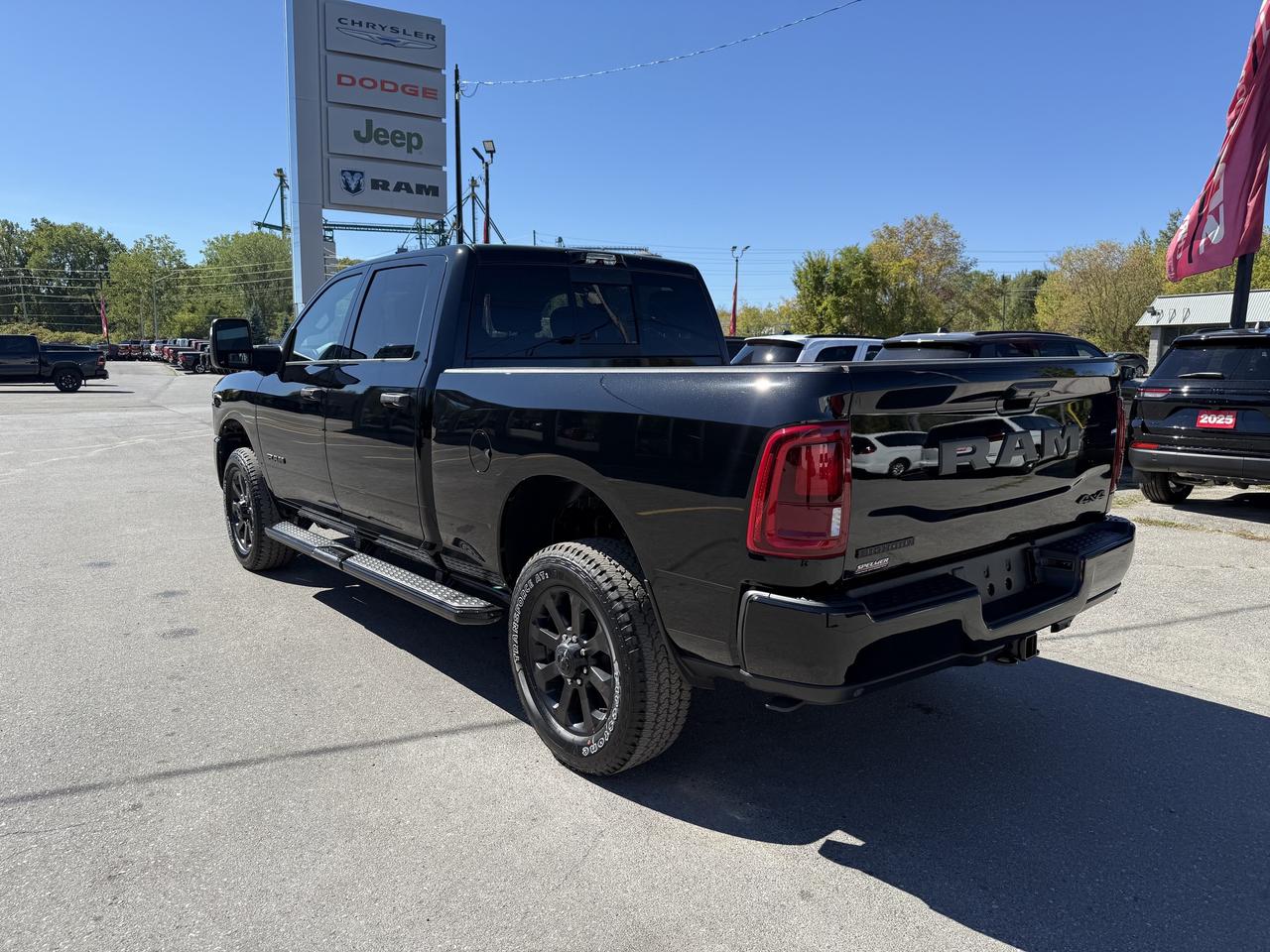 2026 RAM 3500 Big Horn Night Edition Crew Cab 4X4 Photo2