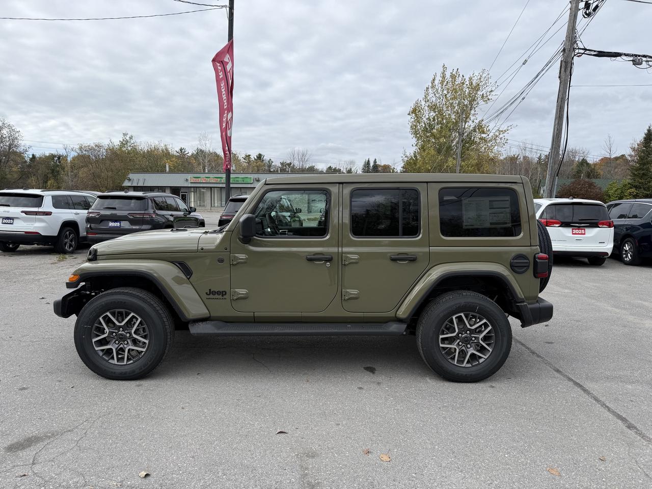2026 Jeep Wrangler Sahara 4X4 4 Door - Sky Top! Photo