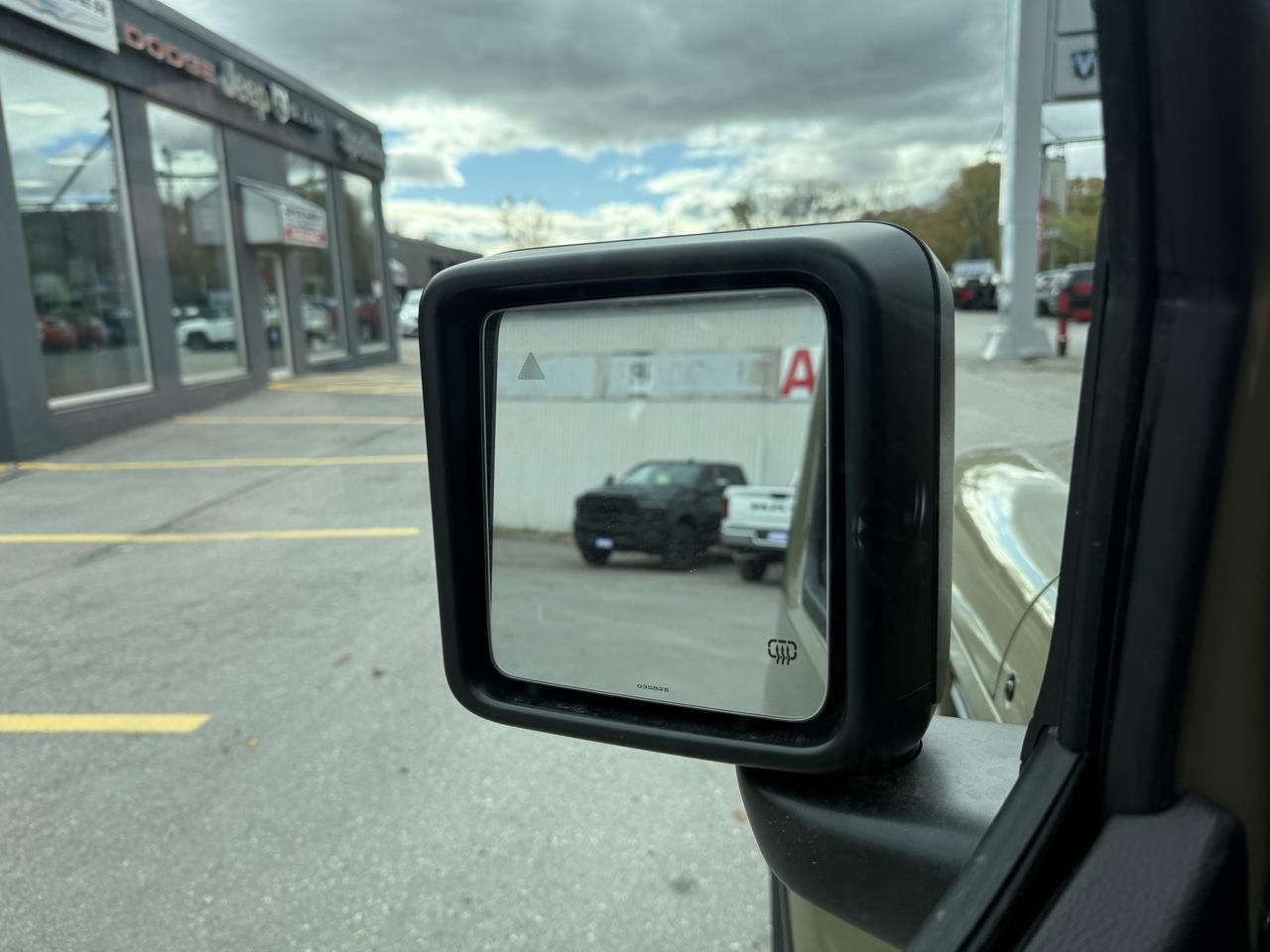 2026 Jeep Wrangler Sahara 4X4 4 Door - Sky Top! Photo