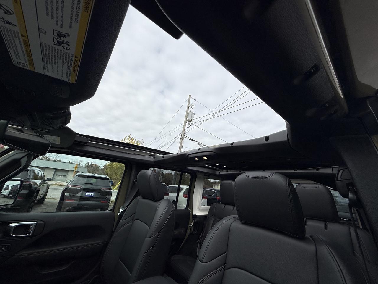 2026 Jeep Wrangler Sahara 4X4 4 Door - Sky Top! Photo