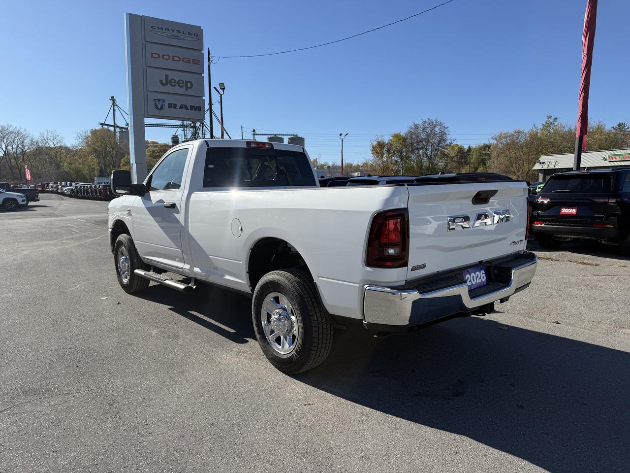 2026 RAM 2500 Tradesman Reg Cab 4X4 Photo2