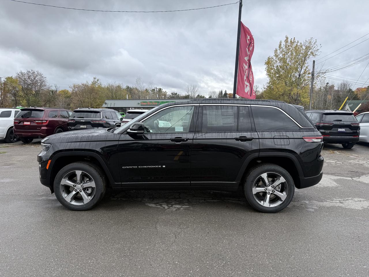 2025 Jeep Grand Cherokee LIMITED 4X4 Photo