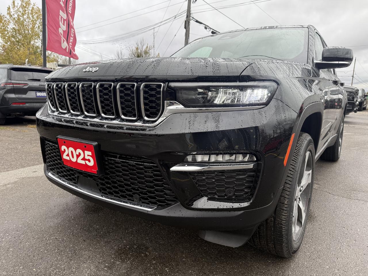 2025 Jeep Grand Cherokee LIMITED 4X4 Photo