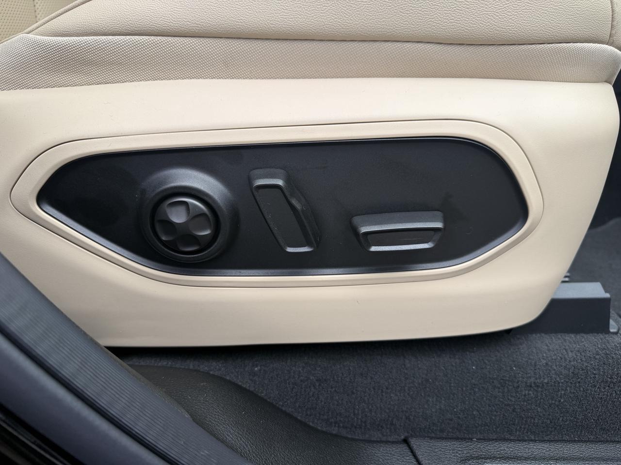 2025 Jeep Grand Cherokee LIMITED 4X4 Photo