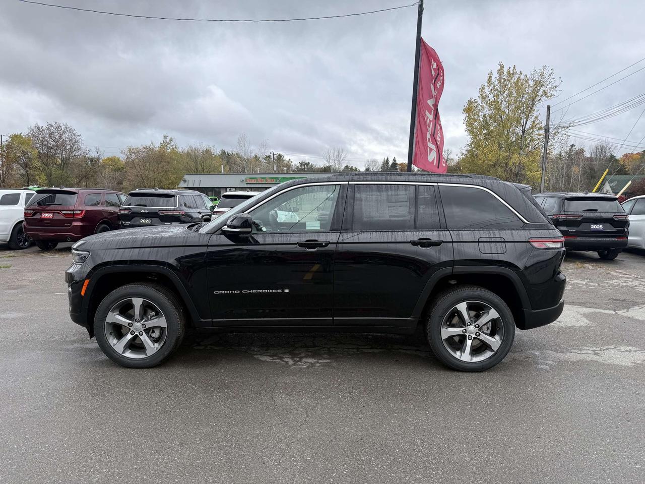 2025 Jeep Grand Cherokee LIMITED 4X4 Photo1