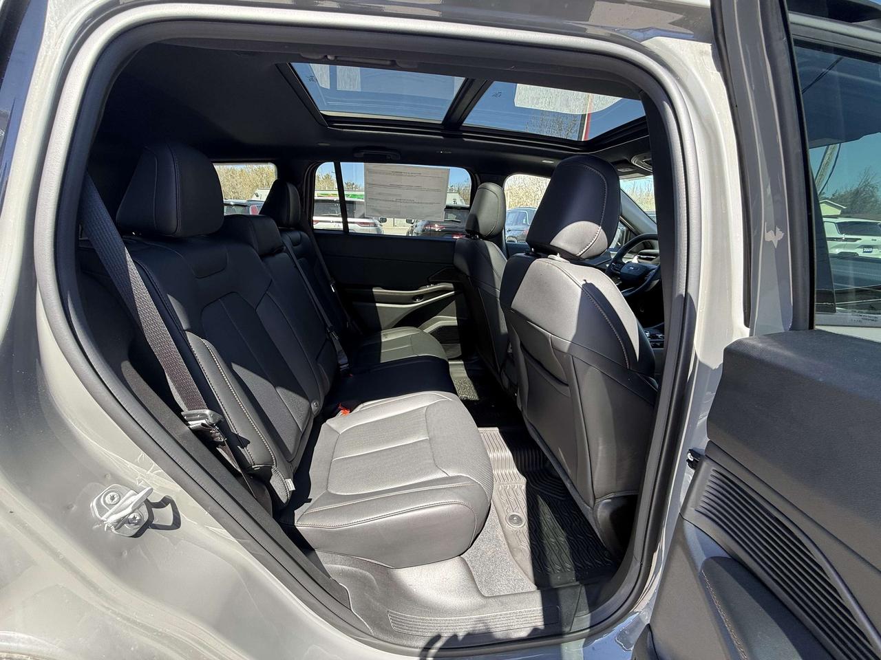 2026 Jeep Cherokee Limited 4X4 Photo