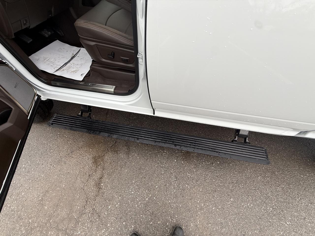 2026 RAM 3500 Longhorn Crew Cab 4x4 Photo2