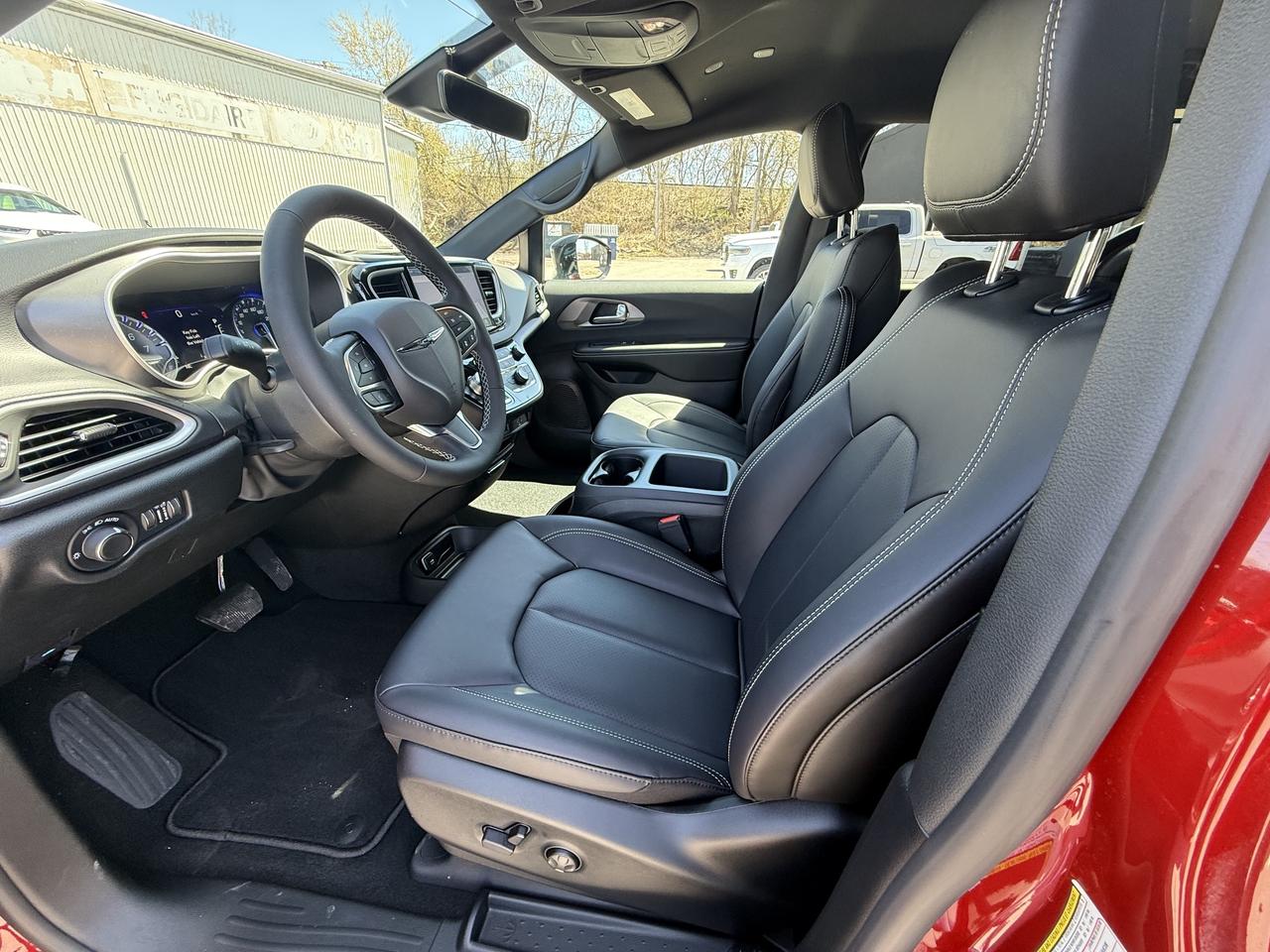 2026 Dodge Grand Caravan SXT Photo