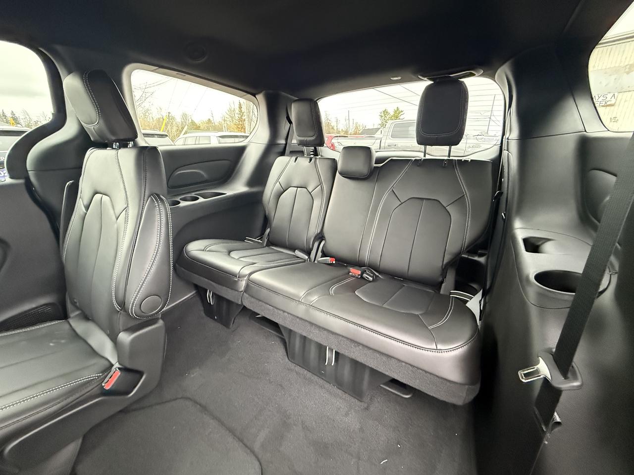 2026 Dodge Grand Caravan SXT Photo