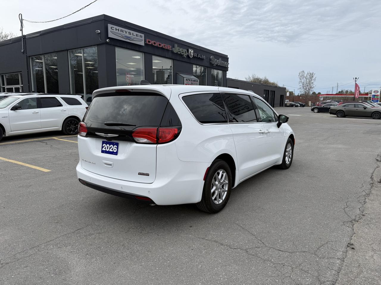 2026 Dodge Grand Caravan SXT Photo4