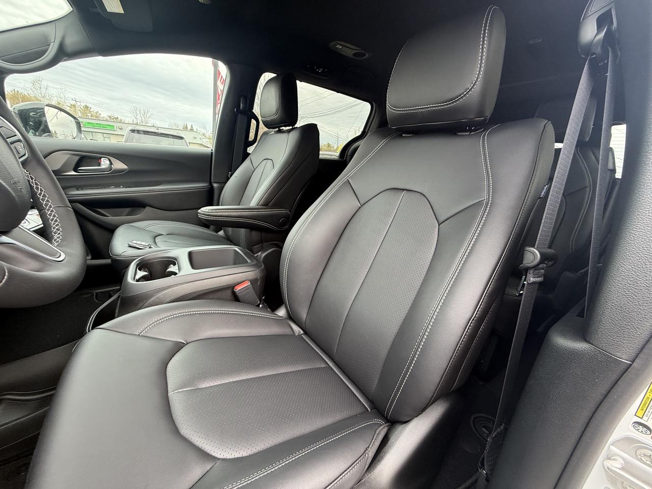 2026 Dodge Grand Caravan SXT Photo