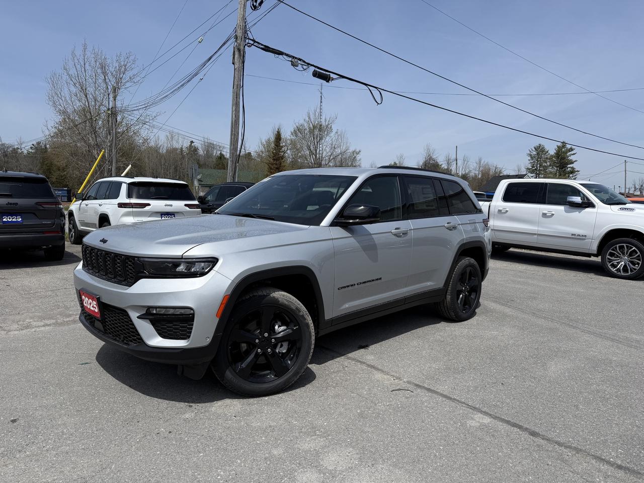 2025 Jeep Grand Cherokee LIMITED- PANOROOF-NAV- COOLED SEATS Photo