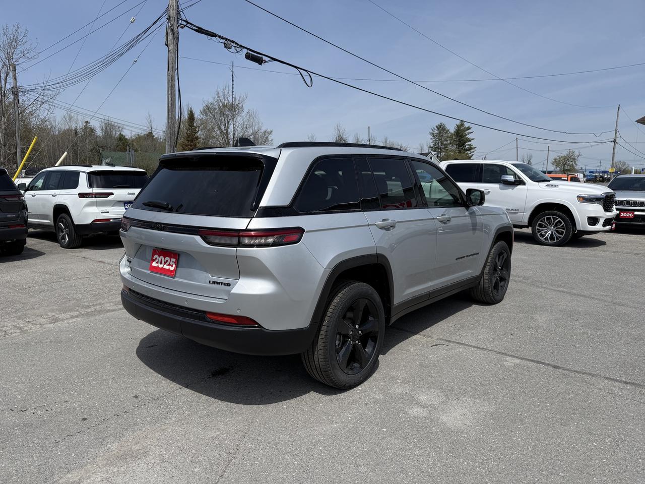 2025 Jeep Grand Cherokee LIMITED- PANOROOF-NAV- COOLED SEATS Photo