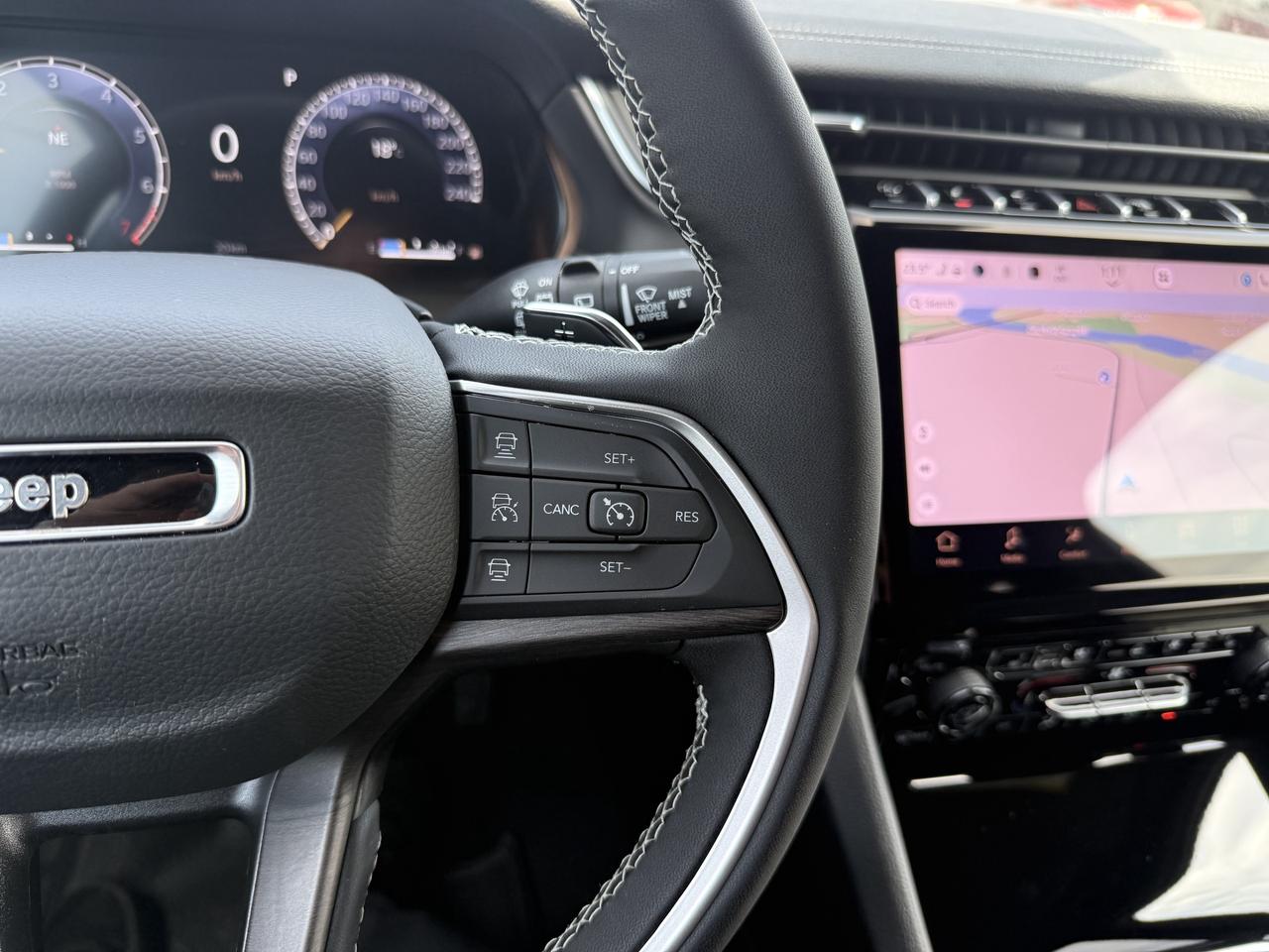 2025 Jeep Grand Cherokee LIMITED- PANOROOF-NAV- COOLED SEATS Photo