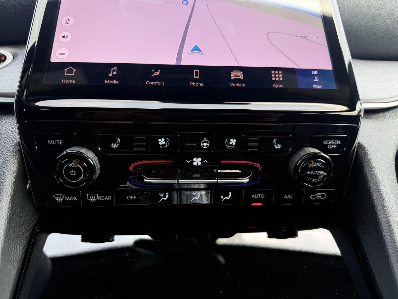 2025 Jeep Grand Cherokee LIMITED- PANOROOF-NAV- COOLED SEATS Photo