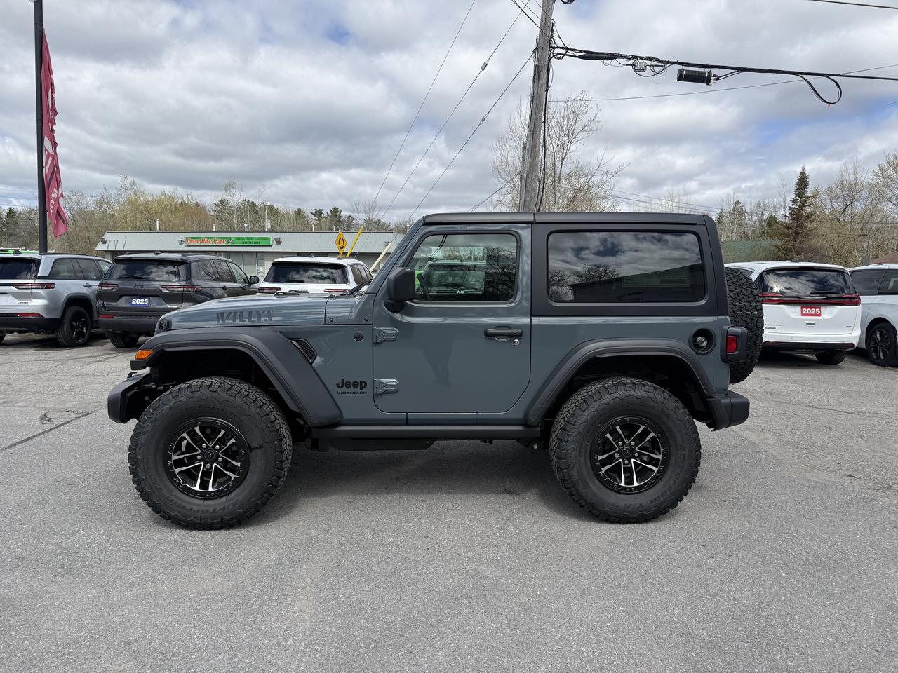 2026 Jeep Wrangler 35 INCH TIRES - HEATED LEATHER - SPORTY SHORTY!!! Photo