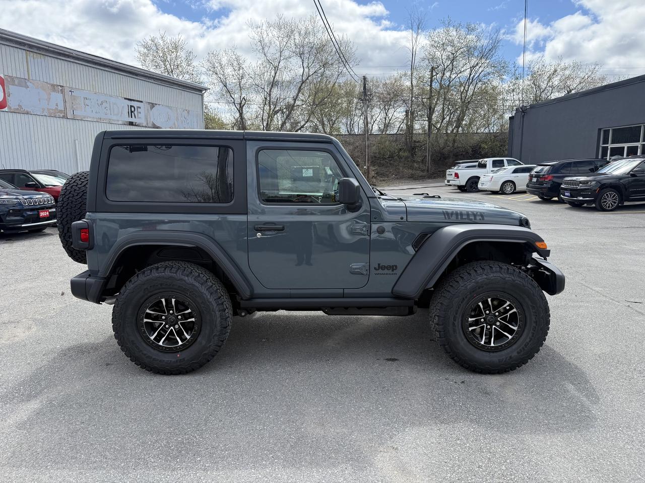 2026 Jeep Wrangler 35 INCH TIRES - HEATED LEATHER - SPORTY SHORTY!!! Photo