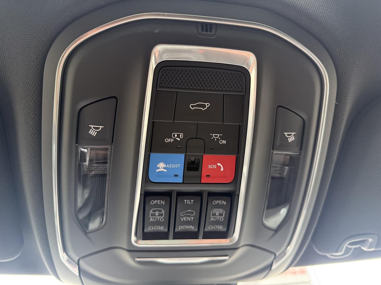 2026 Jeep Cherokee Limited 4X4 Photo