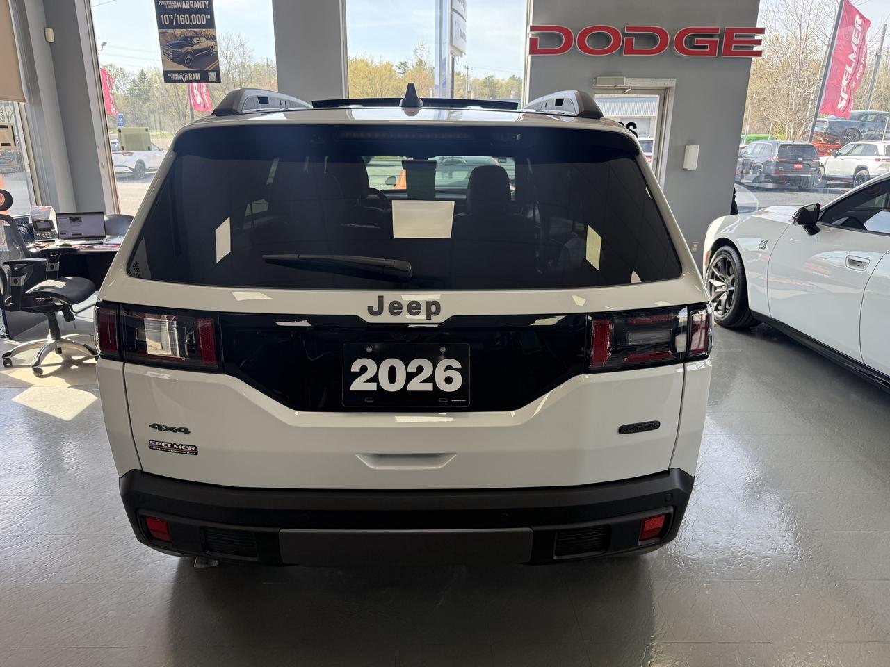 2026 Jeep Cherokee ALL NEW  OVERLAND 4X4 HYBRID. TOP OF THE LINE. Photo3