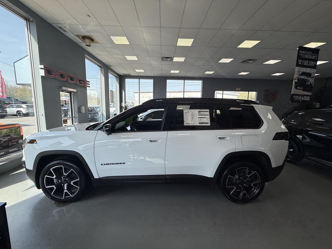 2026 Jeep Cherokee ALL NEW  OVERLAND 4X4 HYBRID. TOP OF THE LINE. Photo
