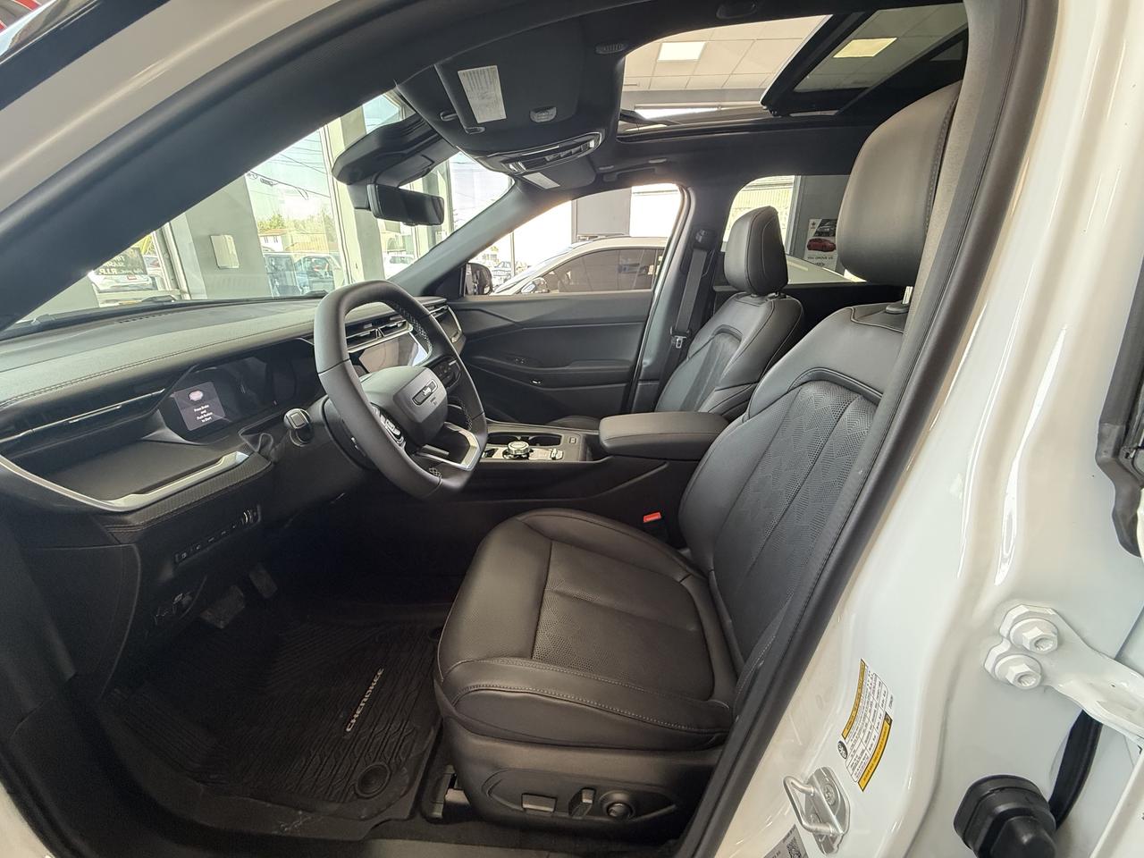 2026 Jeep Cherokee ALL NEW  OVERLAND 4X4 HYBRID. TOP OF THE LINE. Photo