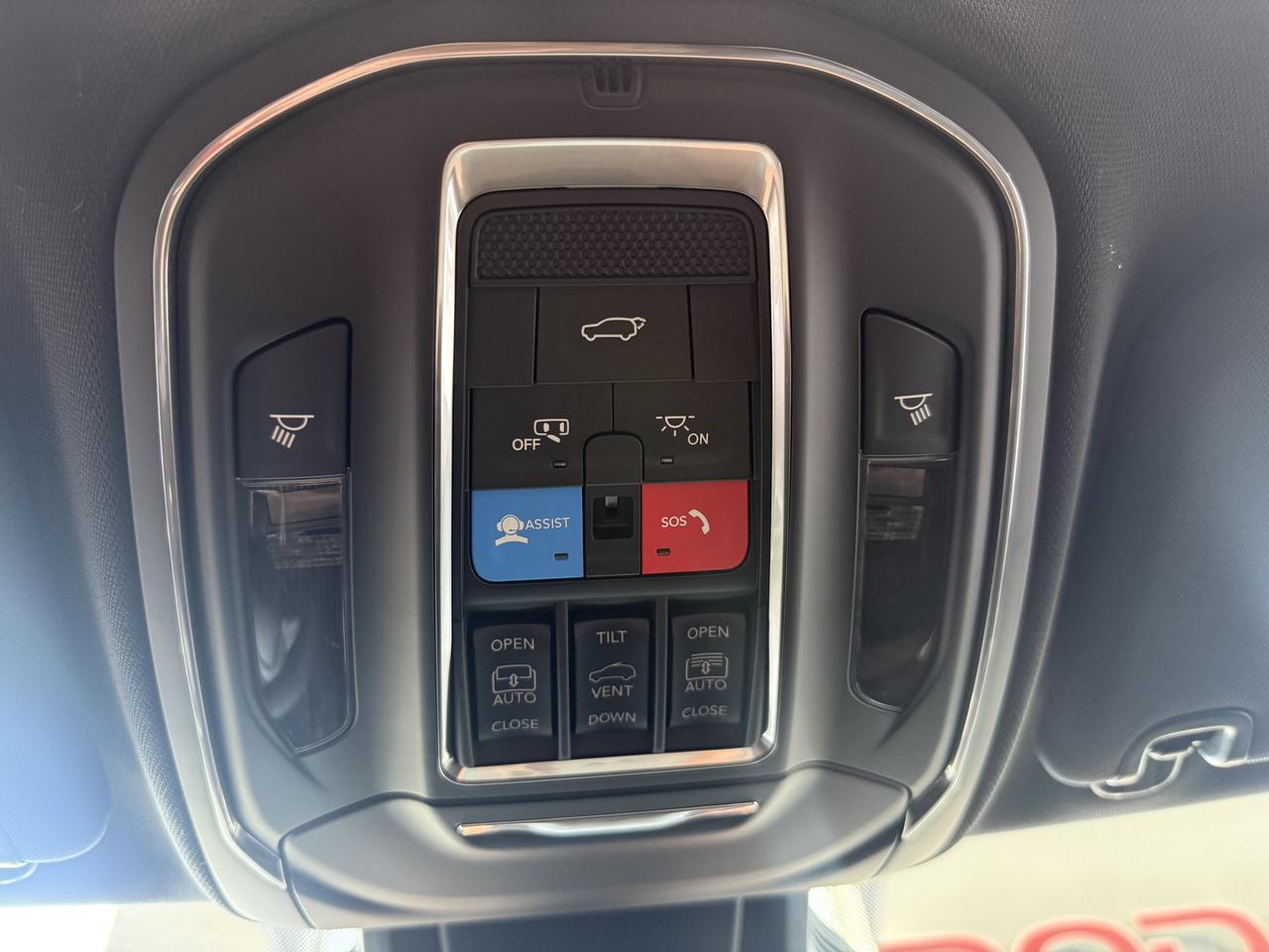 2026 Jeep Cherokee ALL NEW  OVERLAND 4X4 HYBRID. TOP OF THE LINE. Photo