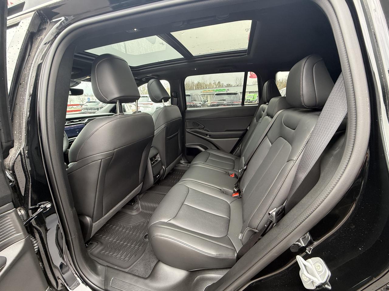 2026 Jeep Cherokee Limited 4X4 Photo