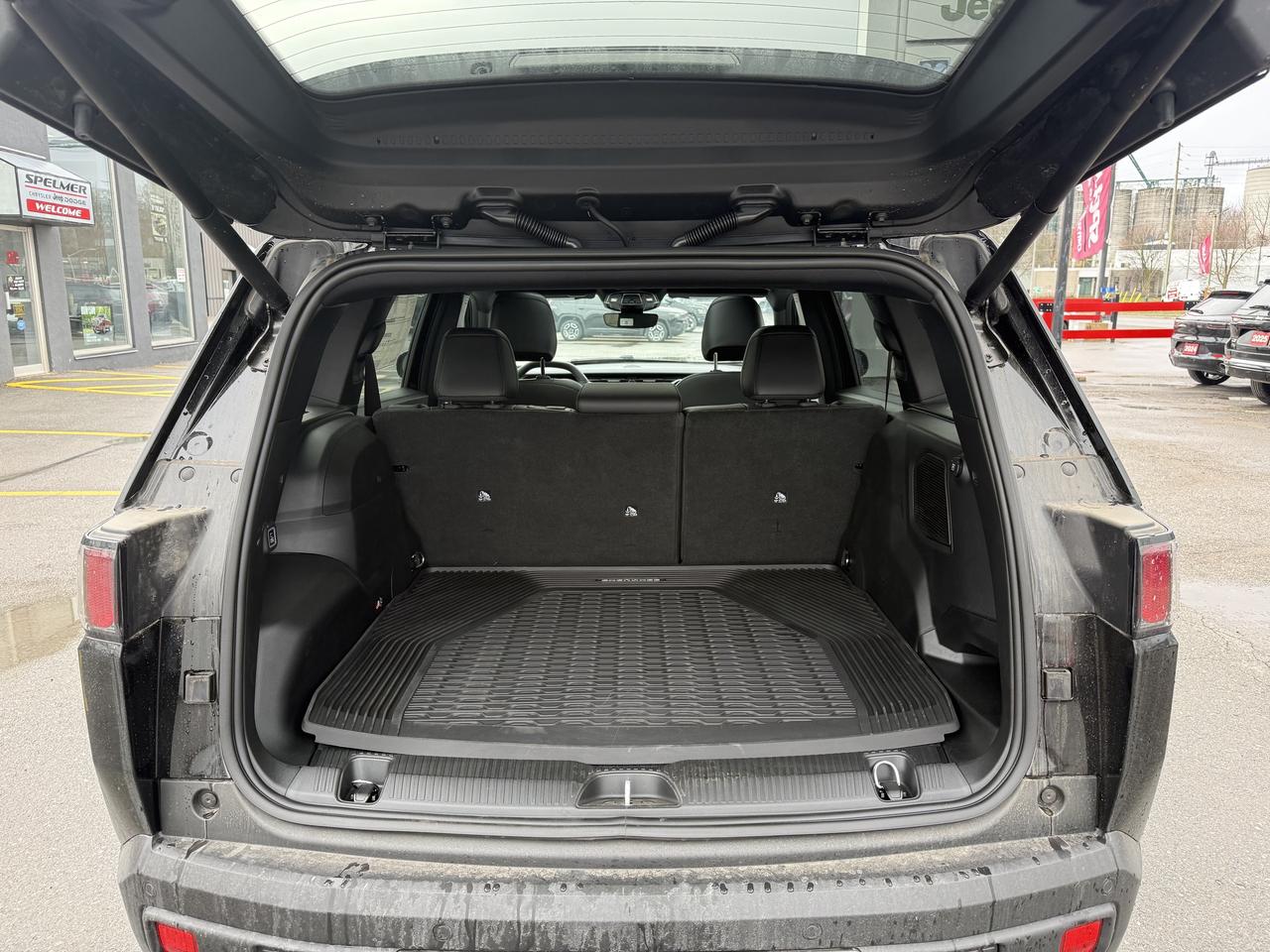 2026 Jeep Cherokee Limited 4X4 Photo