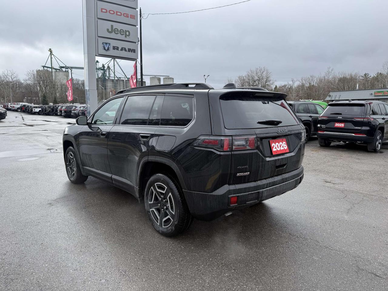2026 Jeep Cherokee Limited 4X4 Photo2