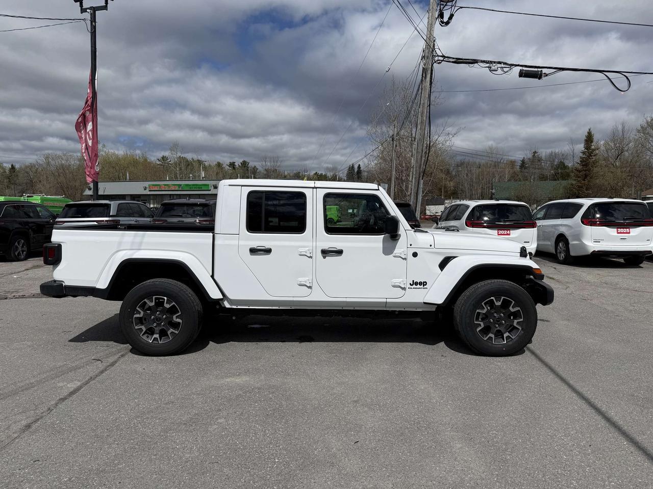 2026 Jeep Gladiator Sahara 4X4 - Spray in bedliner! Photo