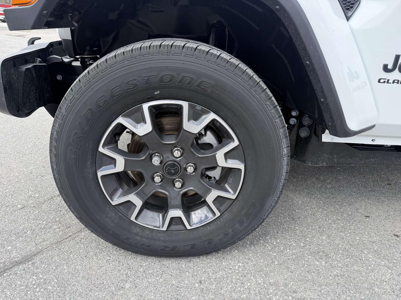 2026 Jeep Gladiator Sahara 4X4 - Spray in bedliner! Photo