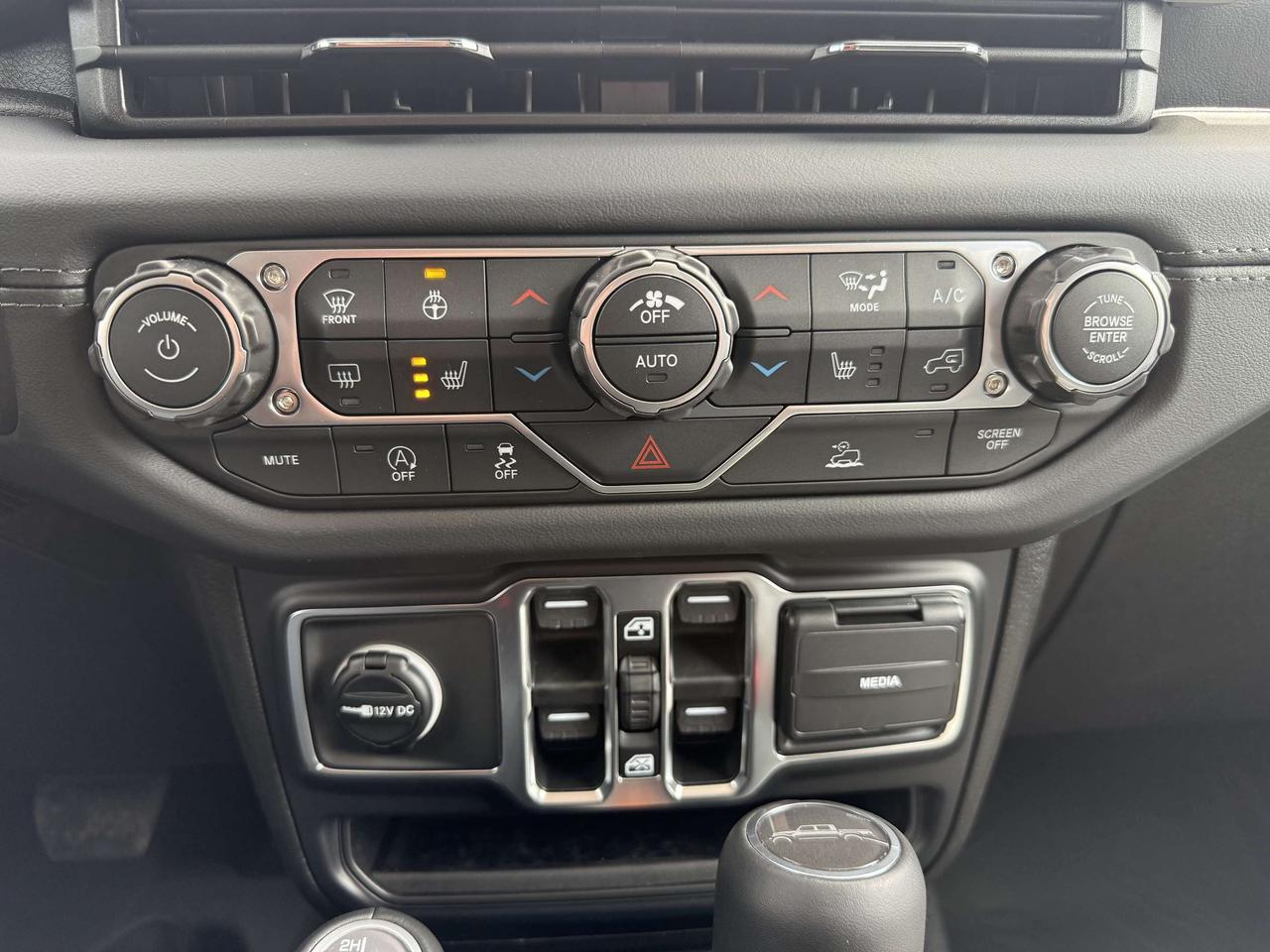 2026 Jeep Gladiator Sahara 4X4 - Spray in bedliner! Photo