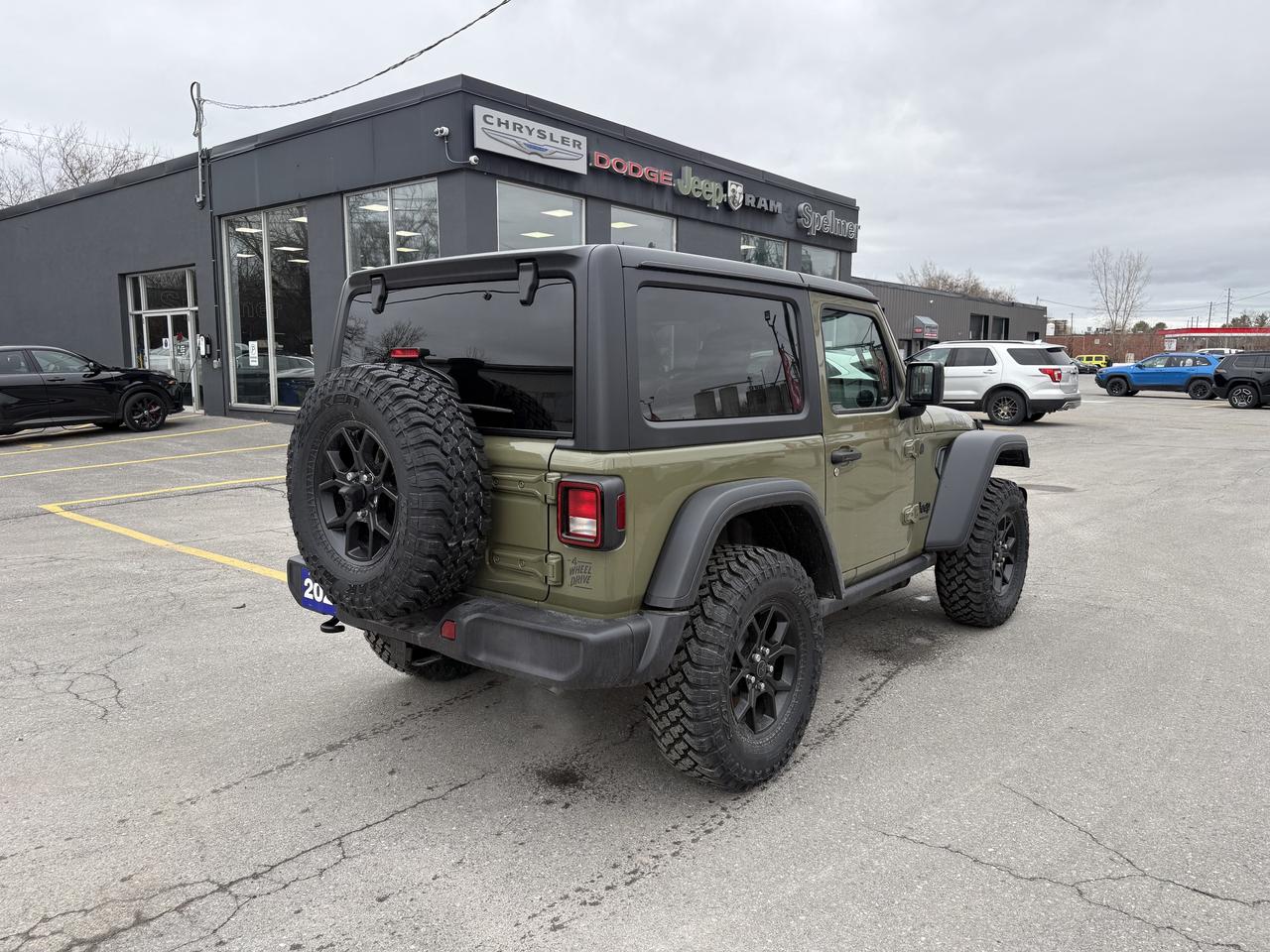 2026 Jeep Wrangler Willys 4X4 - Manual! Photo4