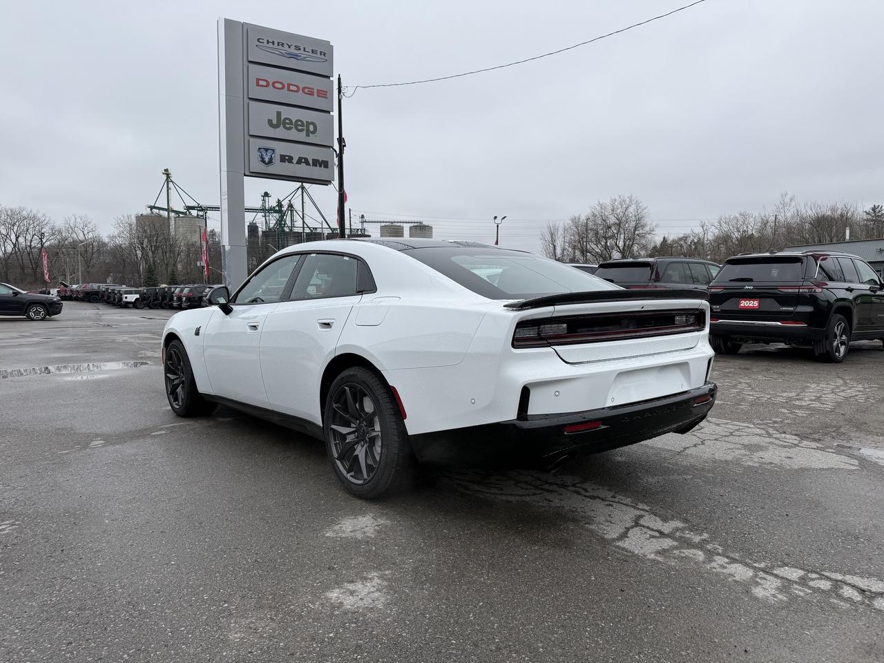 2026 Dodge Charger Scat Pack Plus 4 Door Photo2