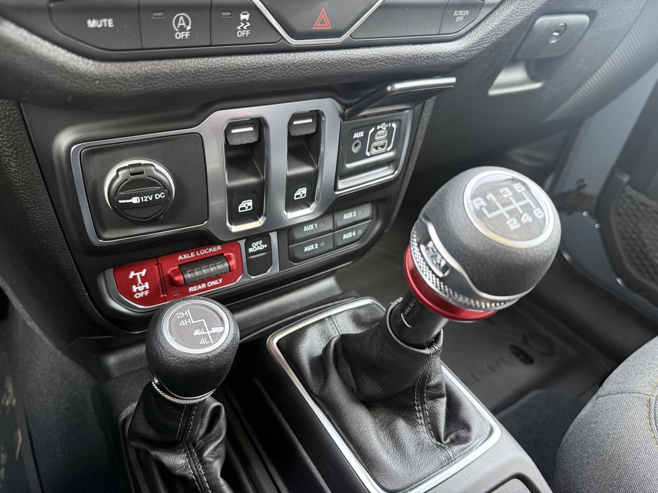 2026 Jeep Wrangler Willys 4X4 - Manual! Photo