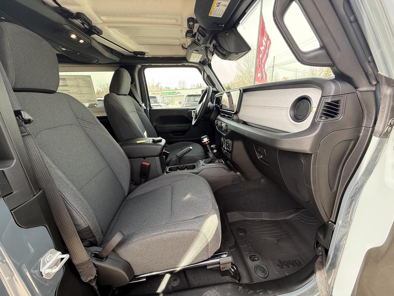 2026 Jeep Wrangler Willys 4X4 - Manual! Photo