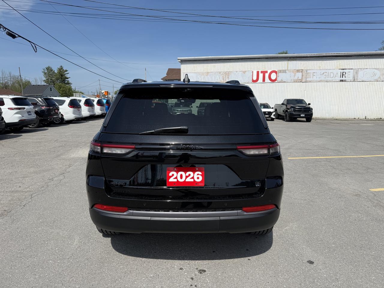 2026 Jeep Grand Cherokee 85th Anniversary Edition 4X4 Photo3