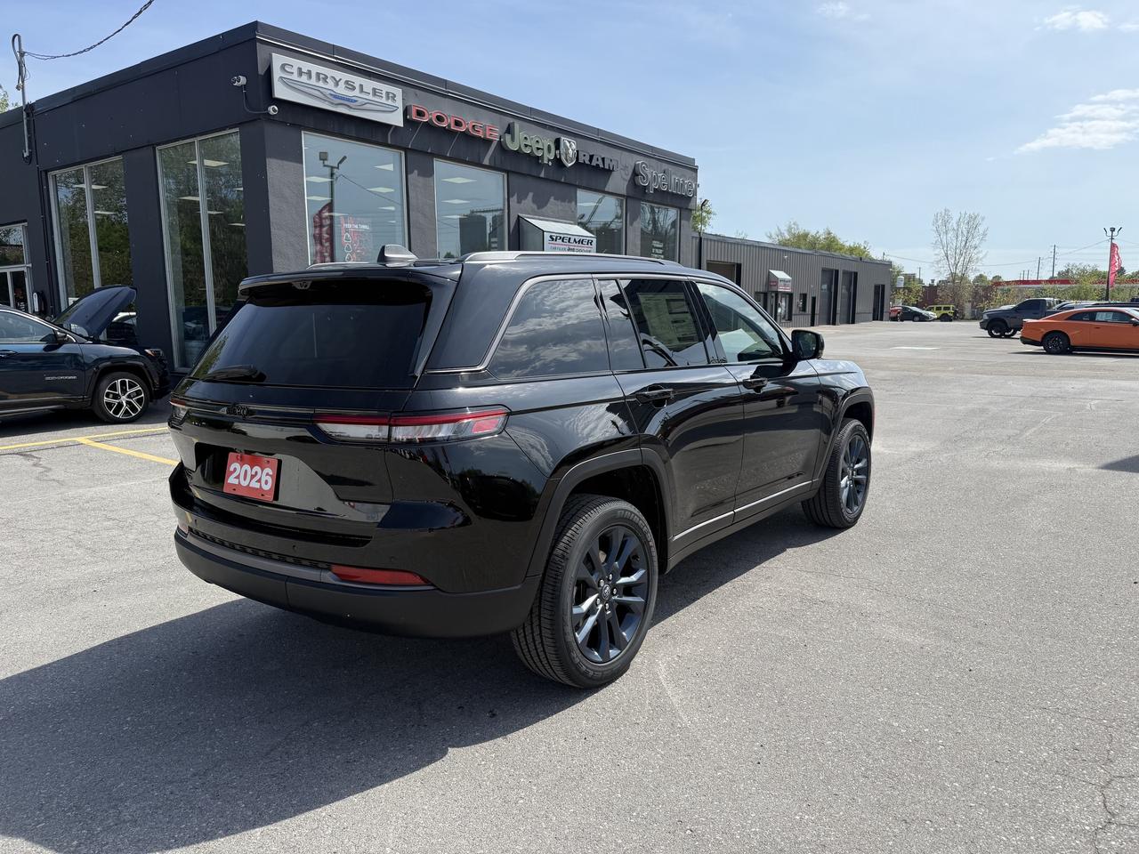 2026 Jeep Grand Cherokee 85th Anniversary Edition 4X4 Photo2
