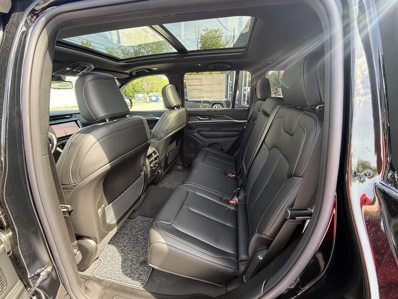 2026 Jeep Grand Cherokee 85th Anniversary Edition 4X4 Photo