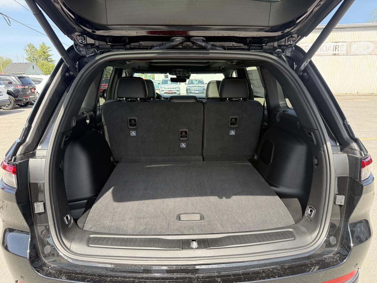 2026 Jeep Grand Cherokee 85th Anniversary Edition 4X4 Photo