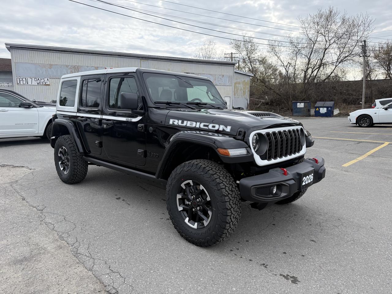 2026 Jeep Wrangler Rubicon 4 door 4X4 - Whitecap Package - Manual! Photo