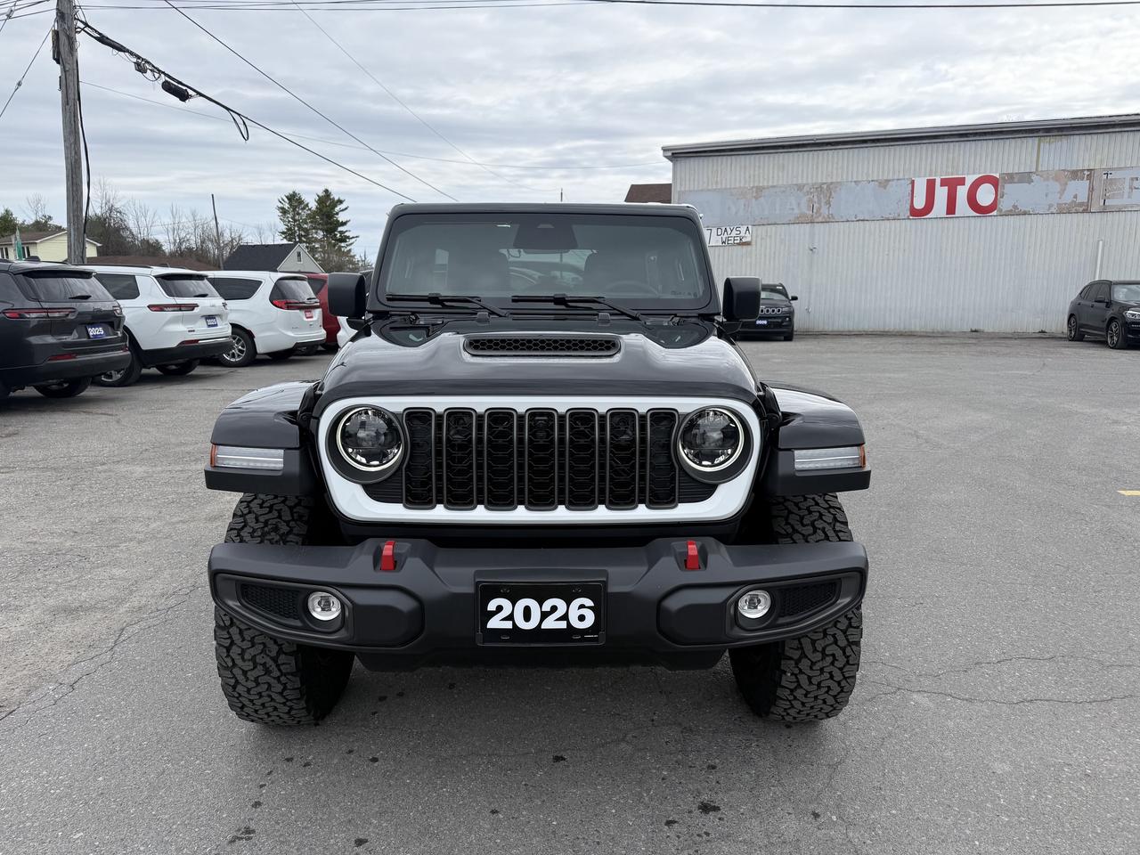 2026 Jeep Wrangler Rubicon 4 door 4X4 - Whitecap Package - Manual! Photo